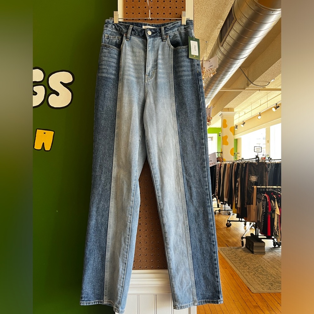 PacSun TwoTone 90's Boyfriend Jeans